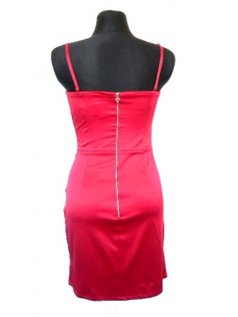 saténové spoločenské šaty s kamienkami